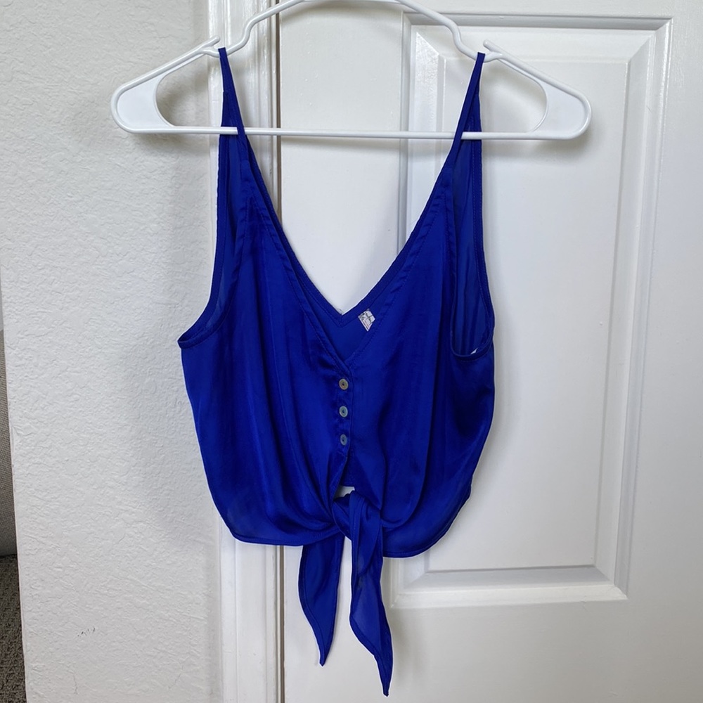 Free People tie front silk crop XS